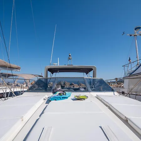 Hebergements Bateaux A Quai Båthotell Porquerolles