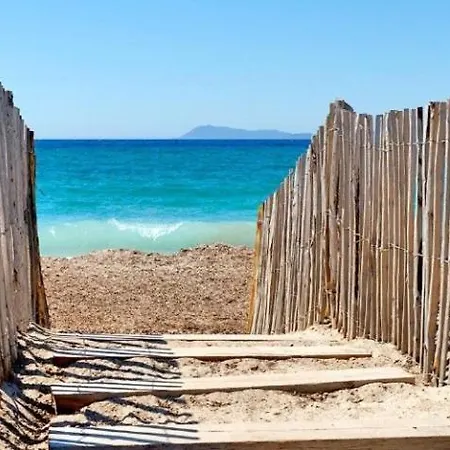 Hebergements Bateaux A Quai