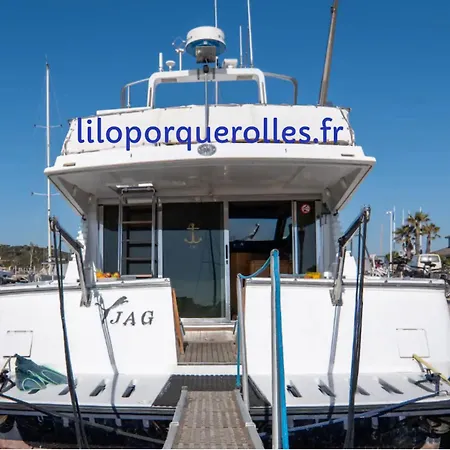 Hebergements Bateaux A Quai *